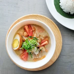 SOUTH KALIMANTAN CHICKEN SAGO NOODLE SOUP (Soto Banjar)